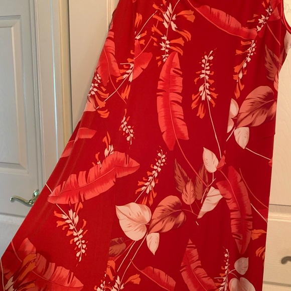 Red Tropical print Sleeveless Dress - Picture 11 of 11